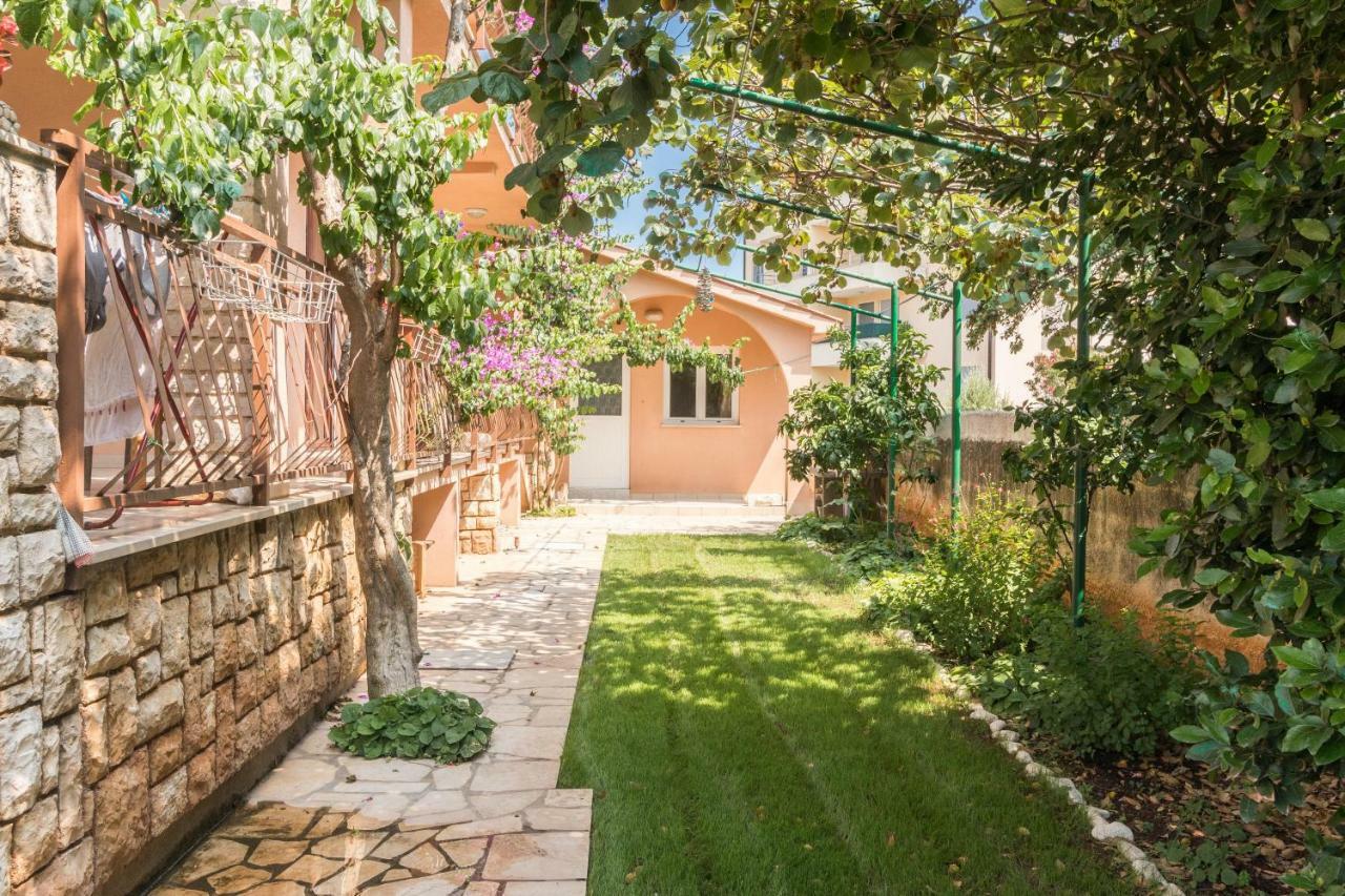 Apartment Taja Лижнян Экстерьер фото