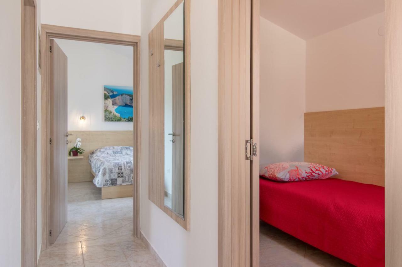 Apartment Taja Лижнян Экстерьер фото