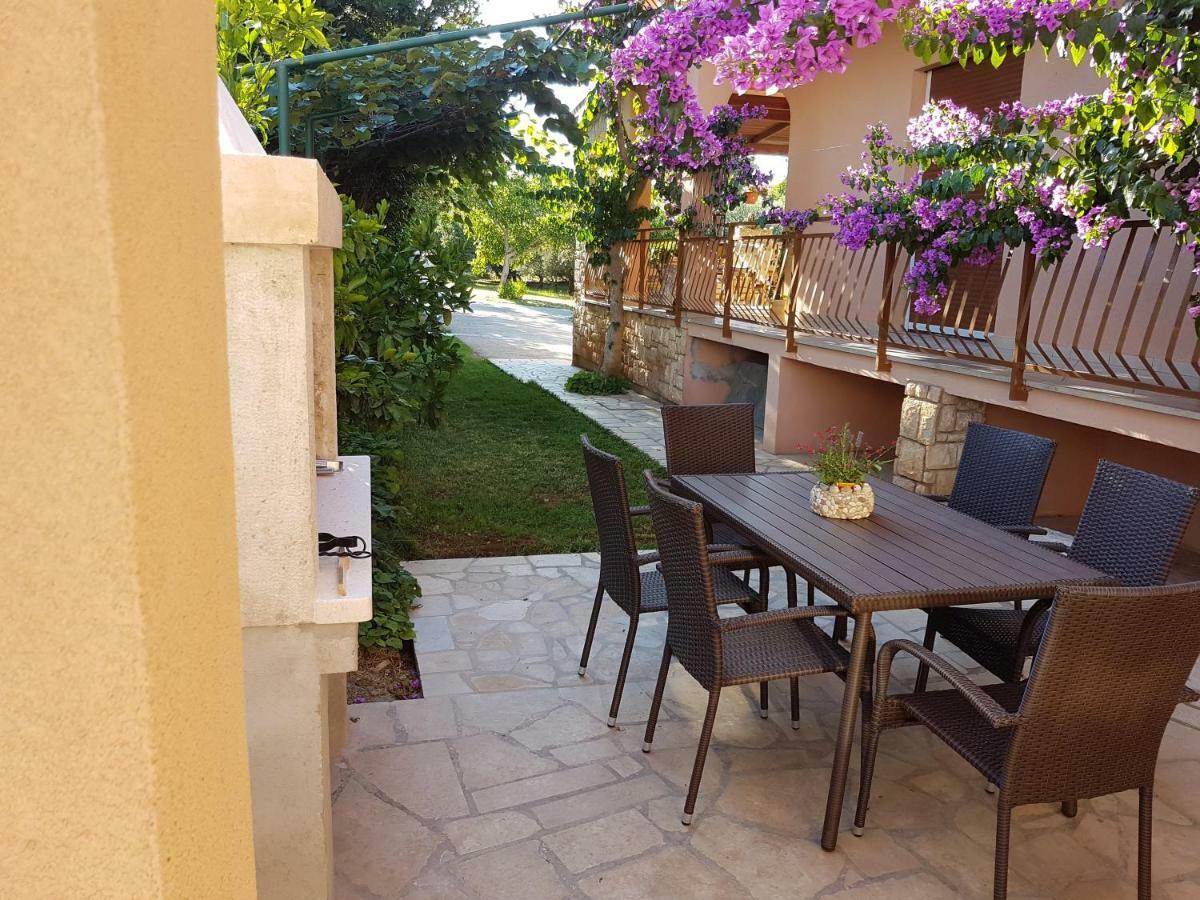 Apartment Taja Лижнян Экстерьер фото